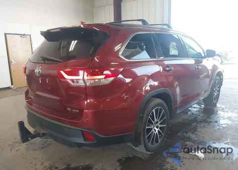 2018 Toyota Highlander Se z USA, uszkodzony, nr VIN 5TDJZRFH0JS886105